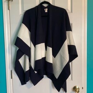 Oversized navy/white shawl